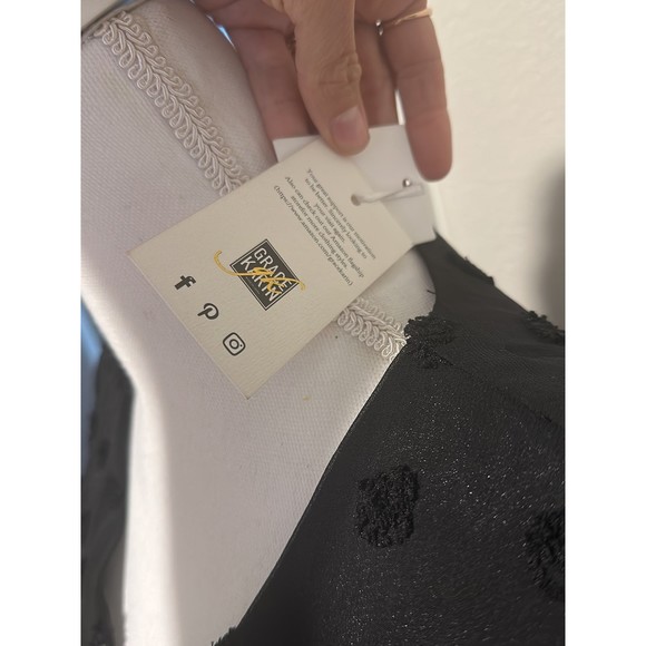 Dress - Picture 3 of 4